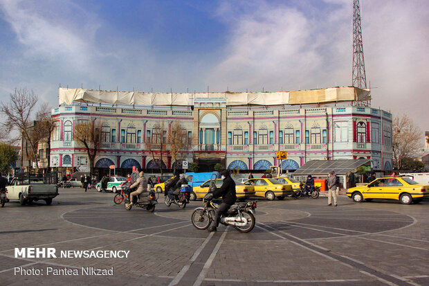 وضعیت میدان تاریخی حسن آباد پس از آتش سوزی