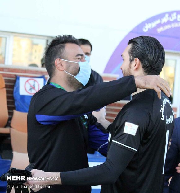 دیدار تیم های فوتبال گل گهر سیرجان و استقلال تهران
