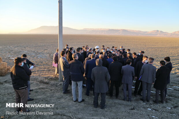 گردن‌کشی دوباره کرونا در خراسان شمالی/ از سفر وزیر تا صف نانوایی