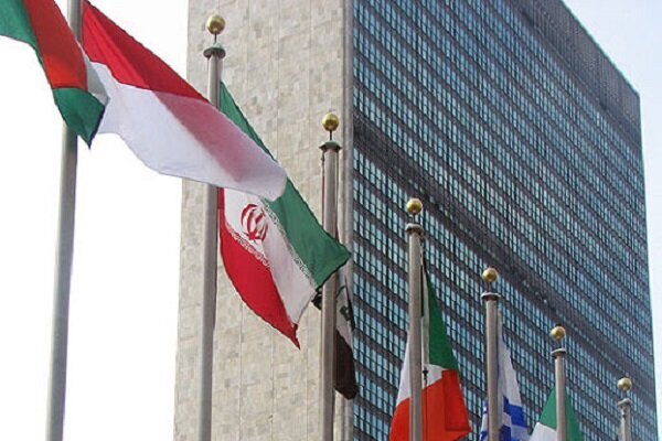 هۆشداریی ئێران لەمەڕ جموجۆڵی ئەمریکا لە کەنداوی فارس