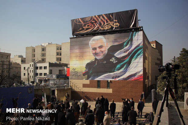 Mural of martyr Lt. Gen. Qassem Soleimani unveiled in Tehran