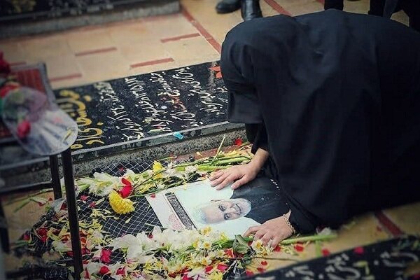 دمام زنی رزمندگان مدافع حرم و عزاداری مردم در شب شهادت