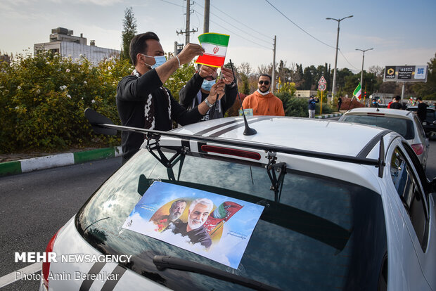 Vehicle parade on martyr Soleimani's 1st anniv. in Shiraz