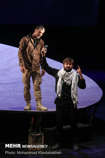 'Soldier' on stage in Tehran
