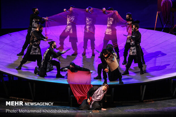 'Soldier' on stage in Tehran
