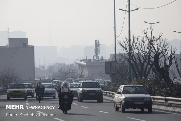 Severe air pollution hits Tehran
