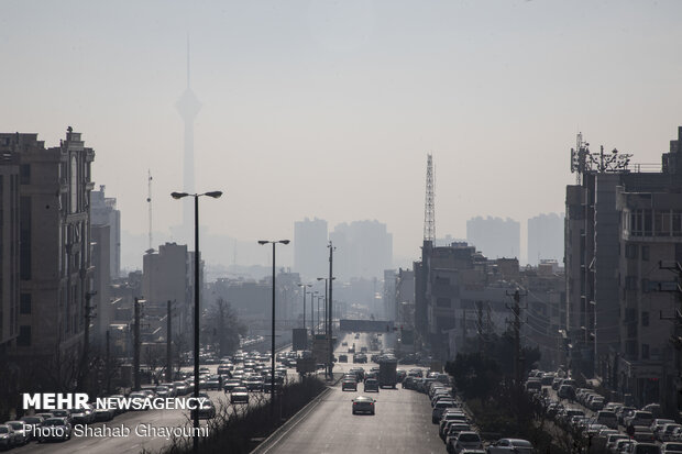 Severe air pollution hits Tehran
