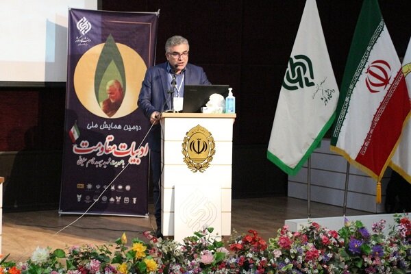 سردار سلیمانی ادبیات مقاومت را در زندگی خود اجرا کرد