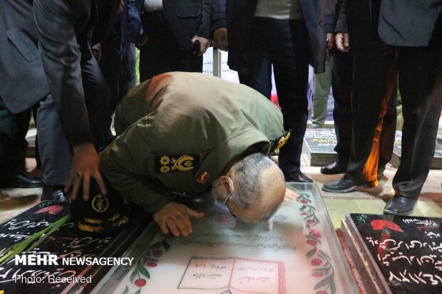 IRGC chief pays tribute to martyr Soleimani