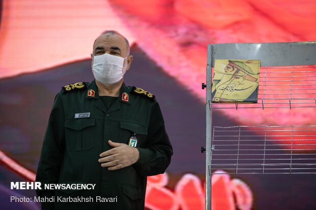 قدردانی سردار سلامی از قرارگاه خاتم الانبیا (ص) برای ساخت نفت کش