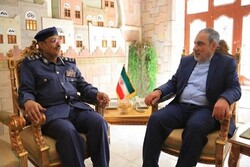 حضور السفير الإيراني في اليمن كسر الحظر الدبلوماسي الذي فرضته السعودية