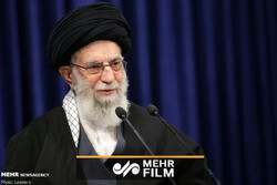 سرویس‌های جاسوسی آمریکا به دنبال تسلط بر افکار ملت‌های جهان هستند