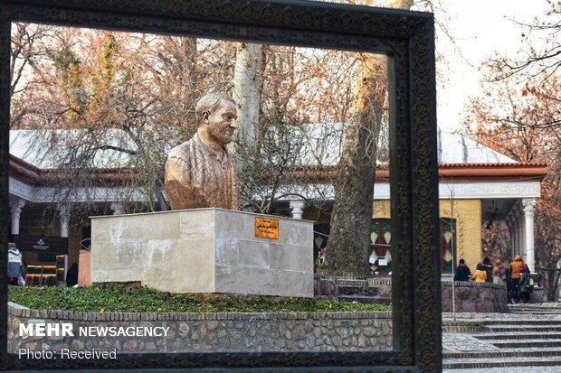 Martyr Soleimani’s bust installed in Gheytarieh Park
