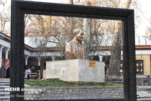 Martyr Soleimani’s bust installed in Gheytarieh Park
