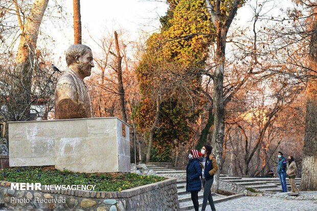 Martyr Soleimani’s bust installed in Gheytarieh Park