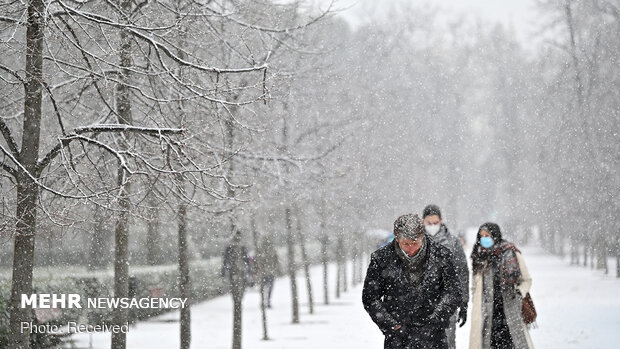 کولاک برف در راه غرب و شمال اصفهان/ آخر هفته بارانی است