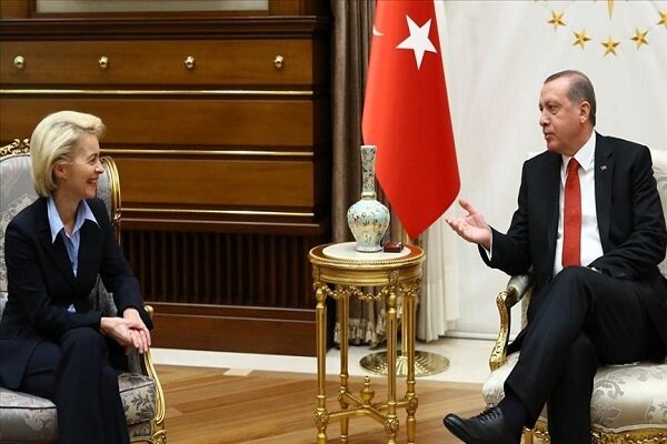 اردوغان و رئیس کمیسیون اتحادیه اروپا گفتگو کردند