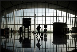 چین به تعلیق پروازهای خود به انگلستان و بالعکس ادامه می‌دهد