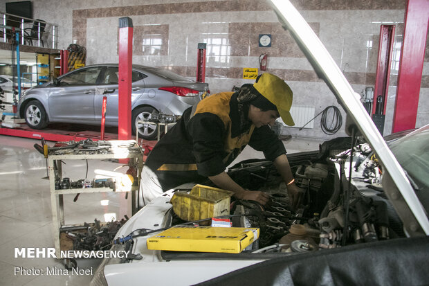 1st female mechanic in Tabriz