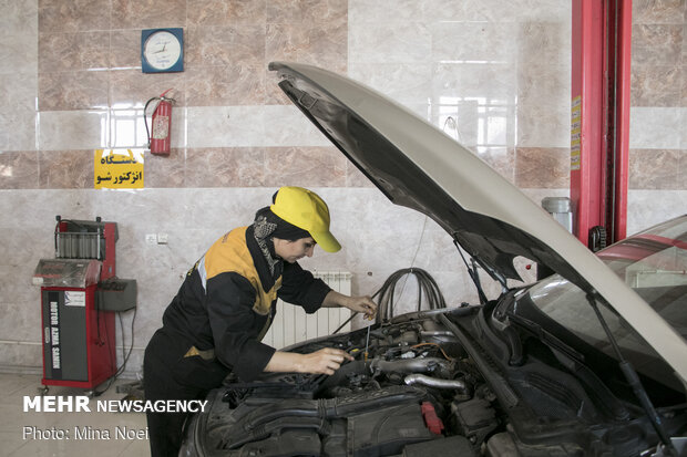 1st female mechanic in Tabriz