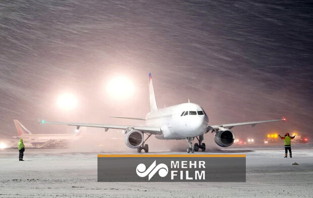 VIDEO: Rare snowstorm closes Madrid airport