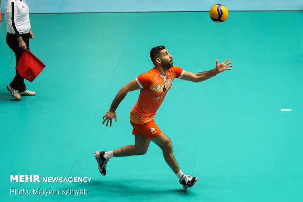 دیدار والیبال پیکان و سایپا