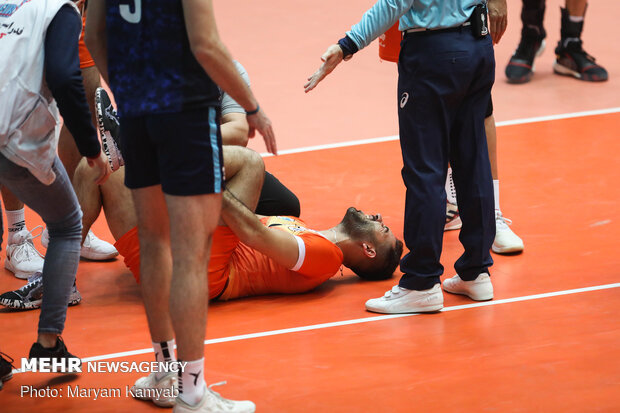 دیدار والیبال پیکان و سایپا