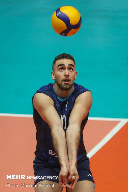 دیدار والیبال پیکان و سایپا