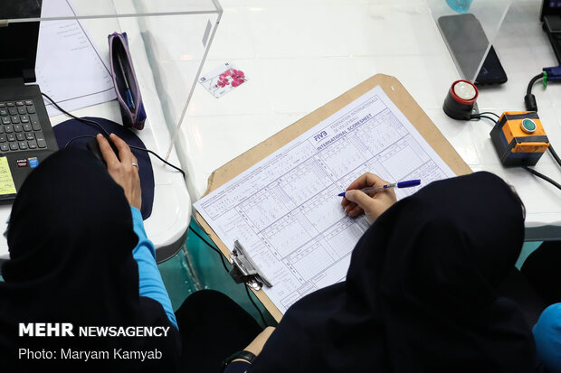 دیدار والیبال پیکان و سایپا