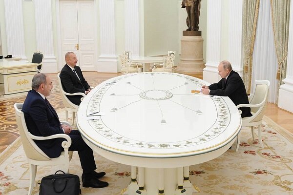 وزرای خارجه روسیه و جمهوری‌آذربایجان تلفنی گفتگو کردند