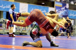 İranlı güreşçiler Yaşar Doğu Turnuvası'na hazırlanıyor