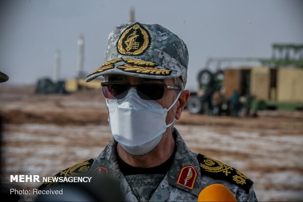 İran'daki askeri tatbikattan kareler
