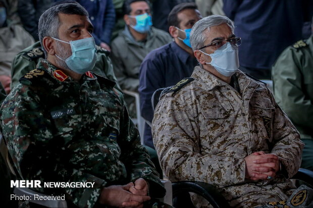 İran'daki askeri tatbikattan kareler
