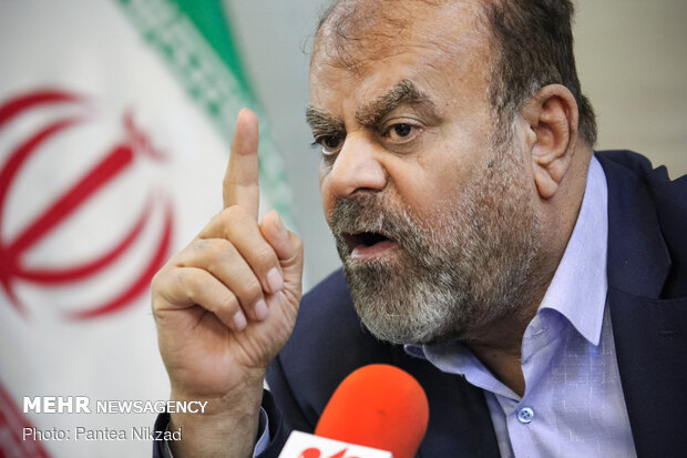 سیاست زدگی آفت بزرگ اقتصاد کشور/ ایلام آینده ای روشن دارد سیاست زدگی آفت بزرگ اقتصاد کشور/ ایلام آینده ای روشن دارد