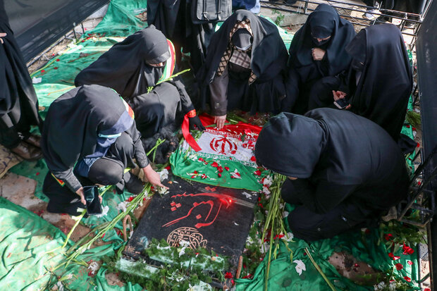 مراسم تدفین پیکر مطهر شهید گمنام در دانشگاه فرهنگیان تبریز