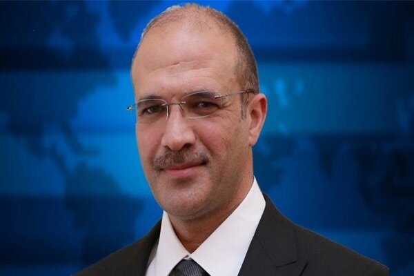 وزير صحة لبنان وقع العقد النهائي مع 'فايزر'