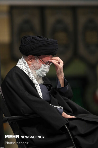 Leader attends mourning ceremony of Hazrat Fatemeh (PBUH) 