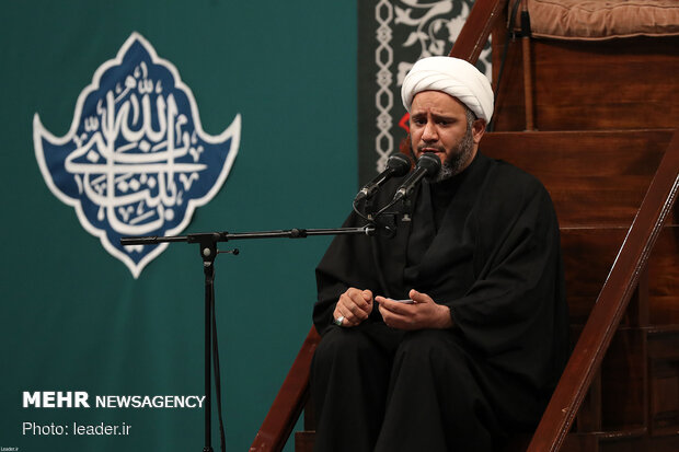 Leader attends mourning ceremony of Hazrat Fatemeh (PBUH) 