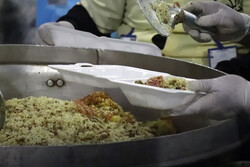 توزیع ۷۵ هزار پرس غذای گرم در گناباد