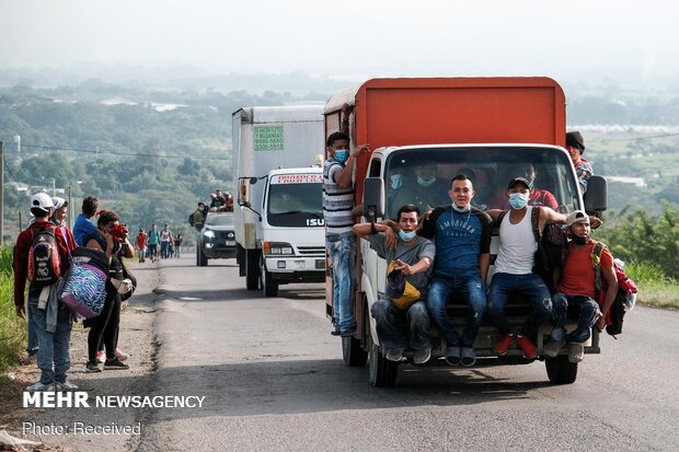 Göçmenler ABD sınırlarında