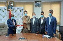 وزير الصحة الغاني يشيد بخدمات الهلال الاحمر الايراني