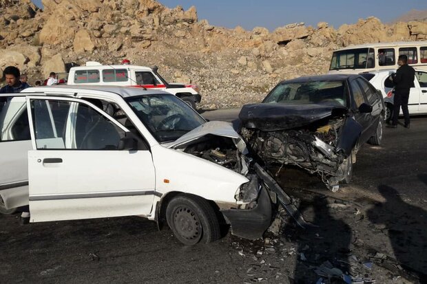 تصادف پراید و پژو در جاده پلدختر- اندیمشک ۷ مجروح بر جای گذاشت