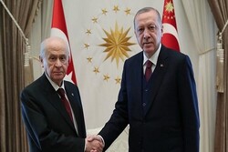 Cumhur İttifakı'nda kimlik sorunu baş göstermiş görünüyor