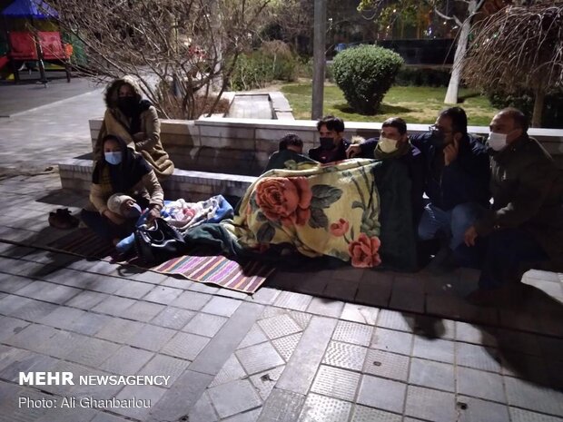 معلمانی که شب ها در پارک می خوابند