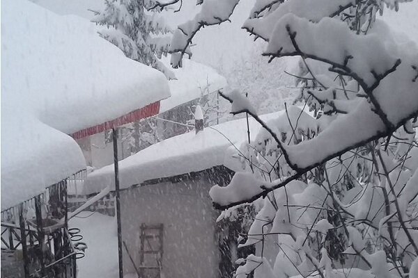 ارتفاع برف در ارتفاعات شهرستان رودسر به ۸۰ سانتیمتر رسید ارتفاع برف در ارتفاعات شهرستان رودسر به ۸۰ سانتیمتر رسید