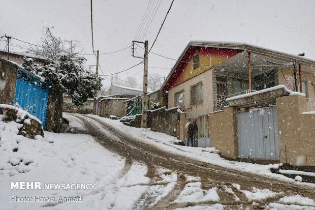 Mazenderan eyaletinde doyumsuz kar manzarası