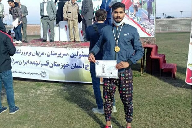 ورزشکار بوشهری قهرمان مسابقات دو و میدانی کارگران کشور شد