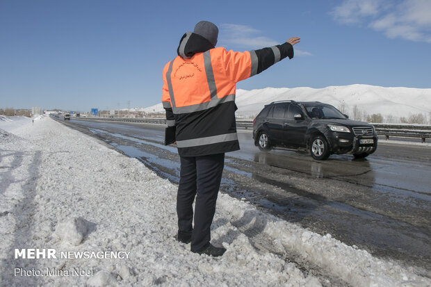 مردان جاده های برفی