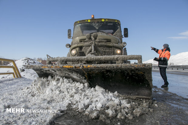 مردان جاده های برفی