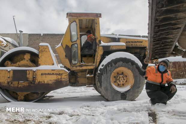 مردان جاده های برفی